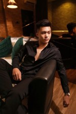 Tân